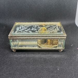 Avon Gift Collection Elegant Glass Music Box NOS Beveled Etched Lid w/ Box Works